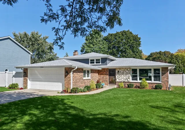 Photo 1 of Single family home for sale at 7701 Florence Ave, Darien, IL 60561 | MLS# 12776135 | Listing updated on 2026-10-08