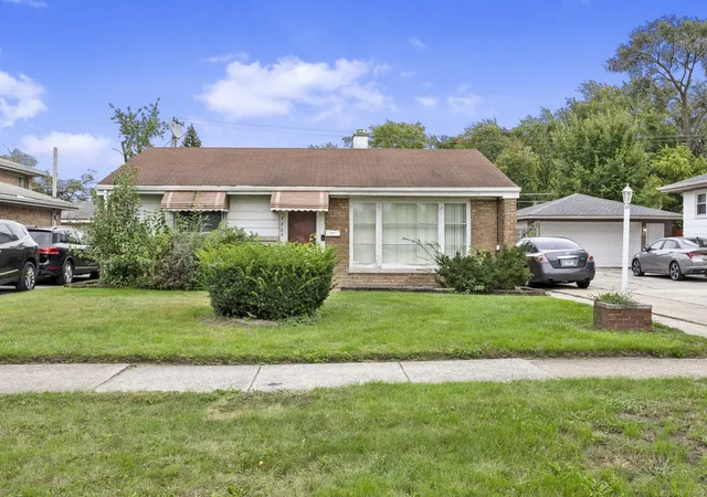 Photo 1 of Single family home for sale at 17223 Burnham Ave, Lansing, IL 60438 | MLS# 12776142 | Listing updated on 2026-10-03