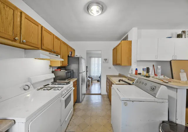 Photo 3 of Single family home for sale at 17223 Burnham Ave, Lansing, IL 60438 | MLS# 12776142 | Listing updated on 2026-10-03