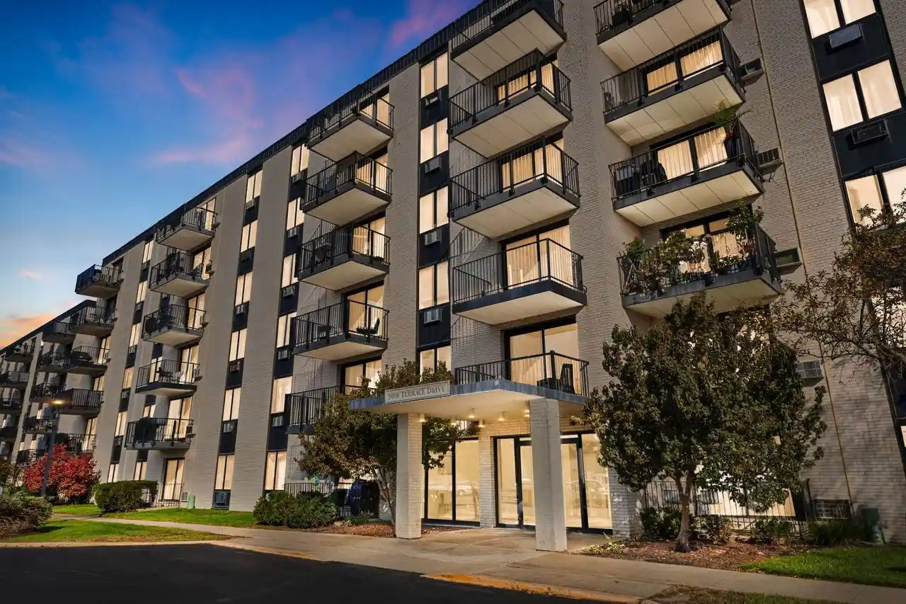 Listing Photo 1 - Condo for sale in 9098 W Ter Dr located at 9098 W Ter Dr, Niles, IL 60714 - Unit #6E