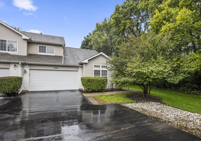 Photo 1 of Townhouse for sale at 1729 Waterford Rd, North Aurora, IL 60542 | MLS# 12776160 | Listing updated on 2026-10-03