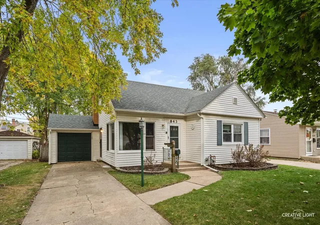 Photo 1 of Single family home for sale at 843 Spruce St, Aurora, IL 60506 | MLS# 12776178 | Listing updated on 2026-10-28
