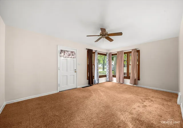 Photo 2 of Single family home for sale at 843 Spruce St, Aurora, IL 60506 | MLS# 12776178 | Listing updated on 2026-10-28