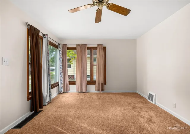 Photo 3 of Single family home for sale at 843 Spruce St, Aurora, IL 60506 | MLS# 12776178 | Listing updated on 2026-10-28