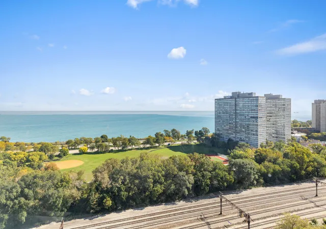 Photo 4 of Condo for sale at 4800 S Lake Park Ave #2102, Chicago, IL 60615 | MLS# 12776233 | Listing updated on 2026-10-10