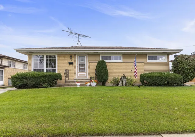 Single family home for sale at 70 E Craig Dr, Chicago Heights, IL 60411 | MLS# 12776246