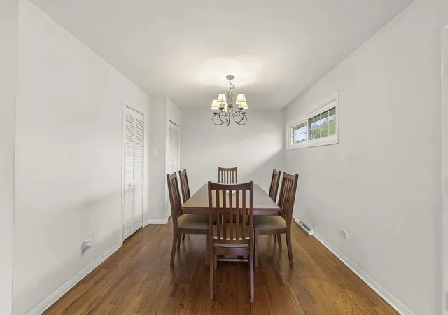 Photo 4 of Single family home for sale at 70 E Craig Dr, Chicago Heights, IL 60411 | MLS# 12776246 | Listing updated on 2026-10-07
