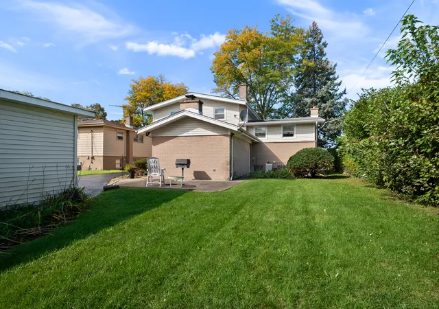 Photo 3 of Single family home for sale at 9429 Ozark Ave, Morton Grove, IL 60053 | MLS# 12776248 | Listing updated on 2026-10-07