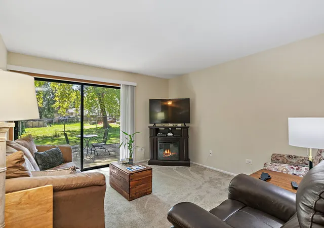Photo 3 of Condo for sale at 3 Creekside Cir #B, Elgin, IL 60123 | MLS# 12776258 | Listing updated on 2026-10-07