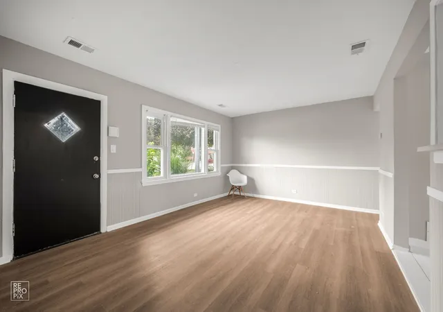 Photo 2 of Single family home for sale at 7101 W 115th Street, Worth, IL 60482 | MLS# 12776274 | Listing updated on 2026-10-03