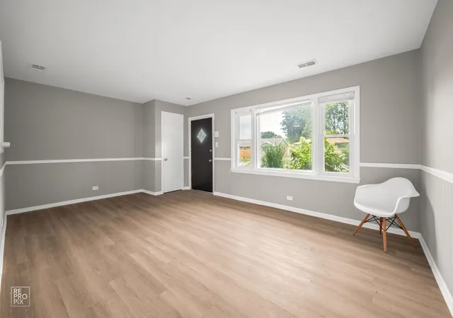 Photo 3 of Single family home for sale at 7101 W 115th Street, Worth, IL 60482 | MLS# 12776274 | Listing updated on 2026-10-03
