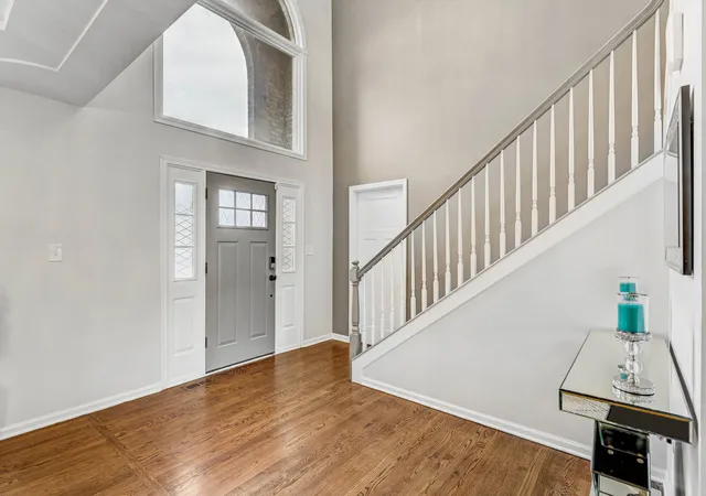 Photo 3 of Single family home for sale at 22991 Farm Tr Dr, Richton Park, IL 60471 | MLS# 12776276 | Listing updated on 2026-10-10