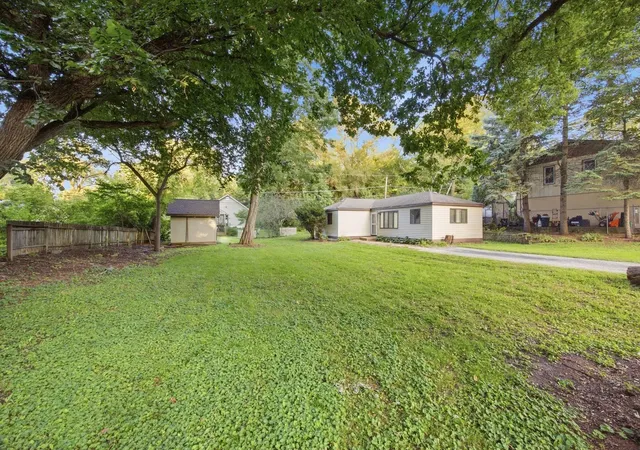 Photo 2 of Single family home for sale at 24 John St, Crystal Lake, IL 60014 | MLS# 12776291 | Listing updated on 2026-10-03
