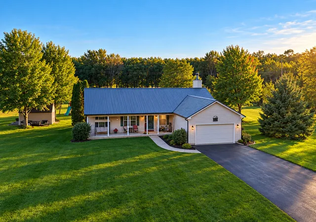 Photo 2 of Single family home for sale at 1070 Commercial Dr, Marseilles, IL 61341 | MLS# 12776293 | Listing updated on 2026-10-08