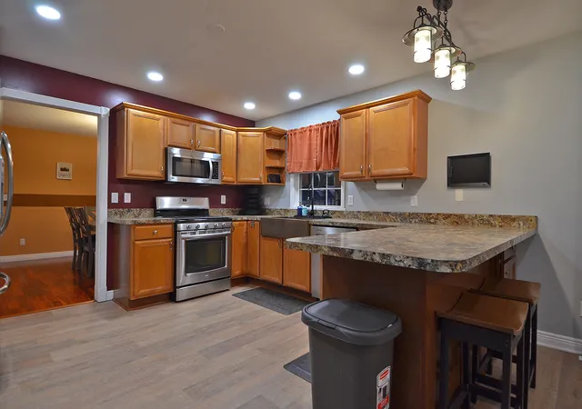 Photo 4 of Single family home for sale at 1070 Commercial Dr, Marseilles, IL 61341 | MLS# 12776293 | Listing updated on 2026-10-09