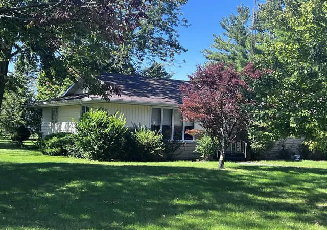 Single family home for sale at 526 N 4th Street, Cissna Park, IL 60924 | MLS# 12776295
