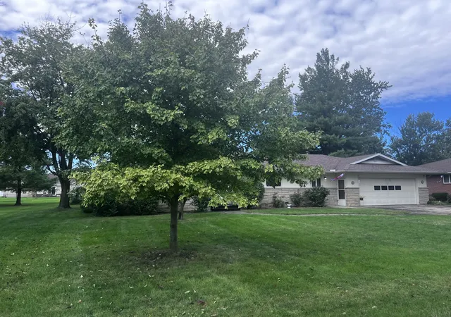 Photo 4 of Single family home for sale at 526 N 4th Street, Cissna Park, IL 60924 | MLS# 12776295 | Listing updated on 2026-10-09