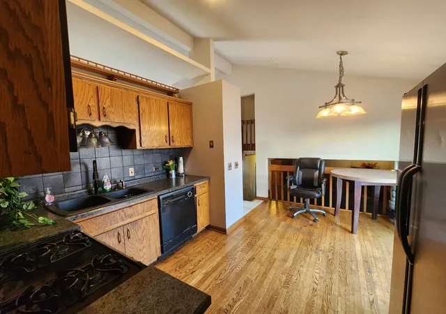 Photo 4 of Single family home for sale at 4653 146th Street, Midlothian, IL 60445 | MLS# 12776304 | Listing updated on 2026-10-22