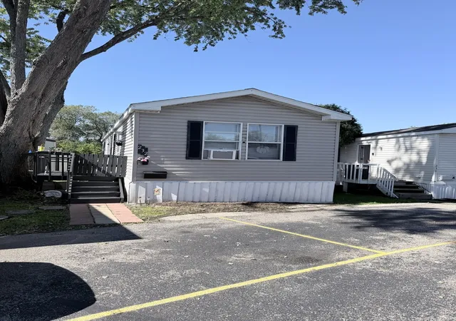 Photo 1 of Manufactured home for sale at 232 Central Skokie Rd #232, Lake Bluff, IL 60044 | MLS# 12776308 | Listing updated on 2026-10-05