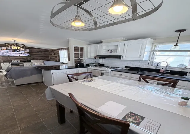 Photo 3 of Manufactured home for sale at 232 Central Skokie Rd #232, Lake Bluff, IL 60044 | MLS# 12776308 | Listing updated on 2026-10-05