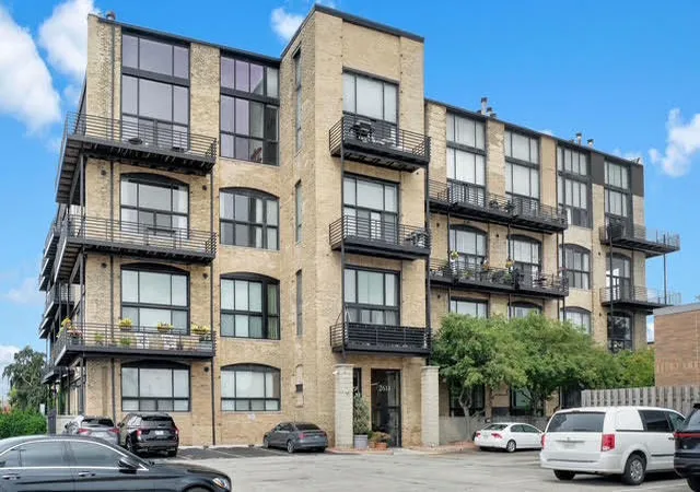 Condo for sale at 2614 N Clybourn Ave #106, Chicago, IL 60614 | MLS# 12776331 | Listing updated on 2026-10-09