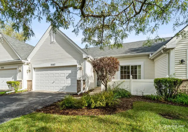 Photo 2 of Townhouse for sale at 21162 W Cypress Ln, Plainfield, IL 60544 | MLS# 12776339 | Listing updated on 2026-10-08