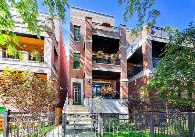 Photo 2 of Condo for sale at 2842 N Racine Ave #2, Chicago, IL 60657 | MLS# 12776341 | Listing updated on 2026-10-08