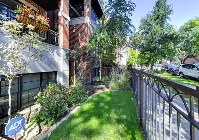 Photo 3 of Condo for sale at 2842 N Racine Ave #2, Chicago, IL 60657 | MLS# 12776341 | Listing updated on 2026-10-08