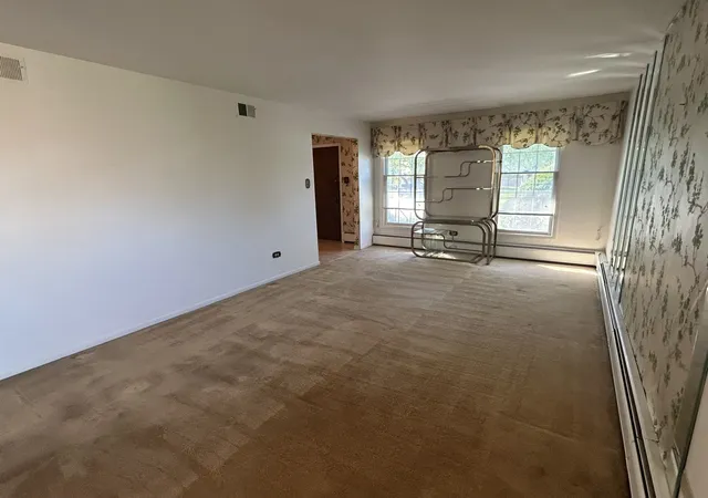 Photo 3 of Single family home for sale at 303 S University Ave, Glenwood, IL 60425 | MLS# 12776347 | Listing updated on 2026-10-04