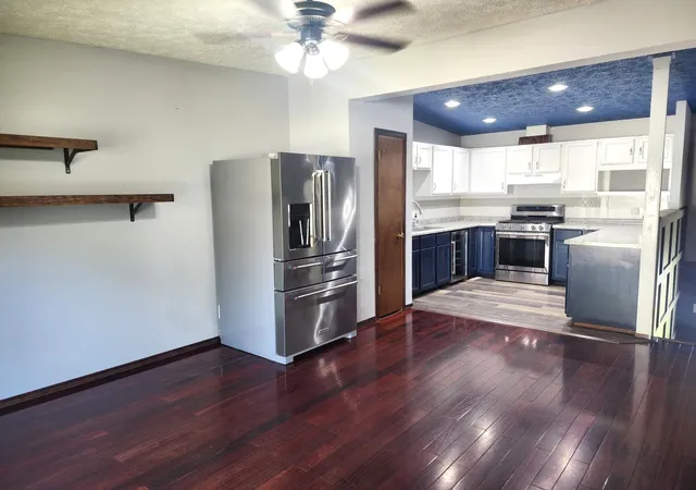 Photo 3 of Townhouse for sale at 903 E Liberty St, Wauconda, IL 60084 | MLS# 12776373 | Listing updated on 2026-10-07