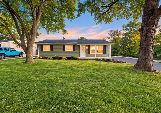 Photo 3 of Single family home for sale at 197 Hadleigh Rd, Bolingbrook, IL 60440 | MLS# 12776377 | Listing updated on 2026-10-04