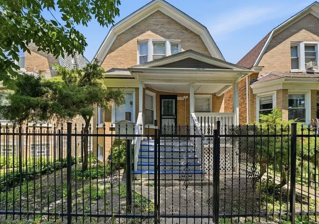 Listing Photo 1 - Condo for sale in building located at 1235 N Harding Ave, Chicago, IL 60651