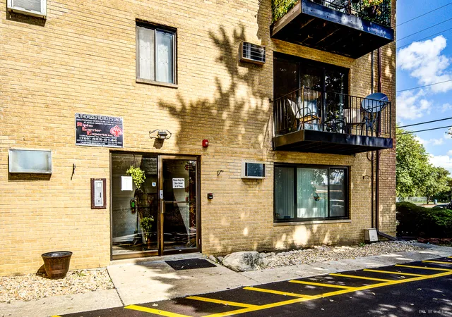 Photo 2 of Condo for sale at 9814 Sayre Ave #204, Chicago Ridge, IL 60415 | MLS# 12776432 | Listing updated on 2026-10-04
