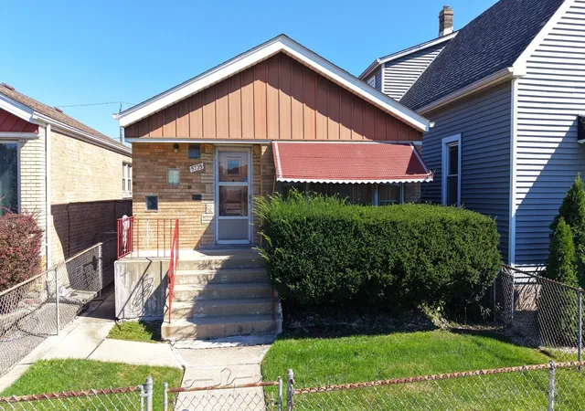 Photo 1 of Single family home for sale at 5735 S Moody Ave, Chicago, IL 60638 | MLS# 12776454 | Listing updated on 2026-10-04