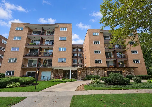 Condo for sale at 2001 Sherman Ave #407, Evanston, IL 60201 | MLS# 12776459
