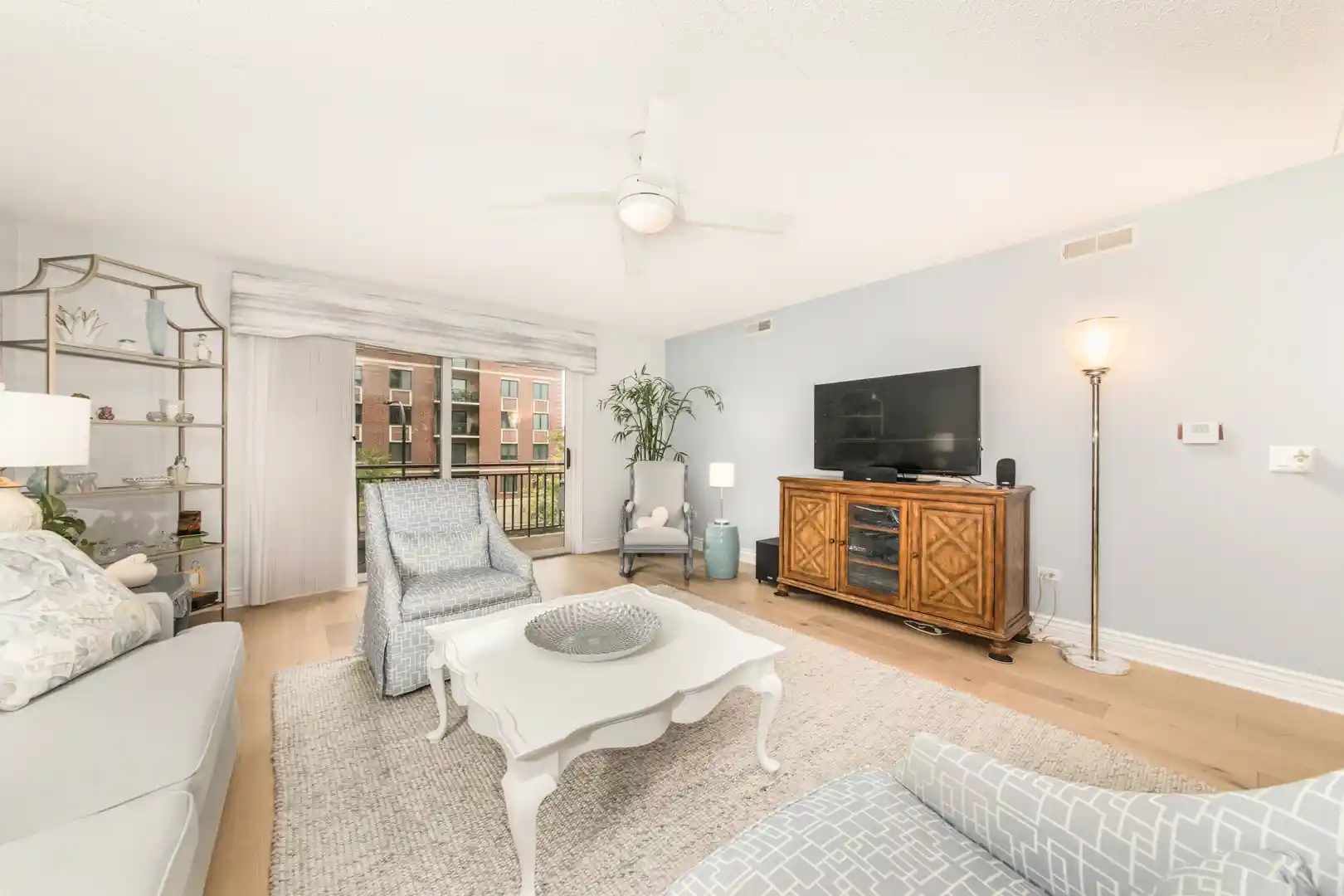 Listing Photo 2 - Condo for sale in 10 S Wille St located at 10 S Wille St, Mount Prospect, IL 60056 - Unit #303