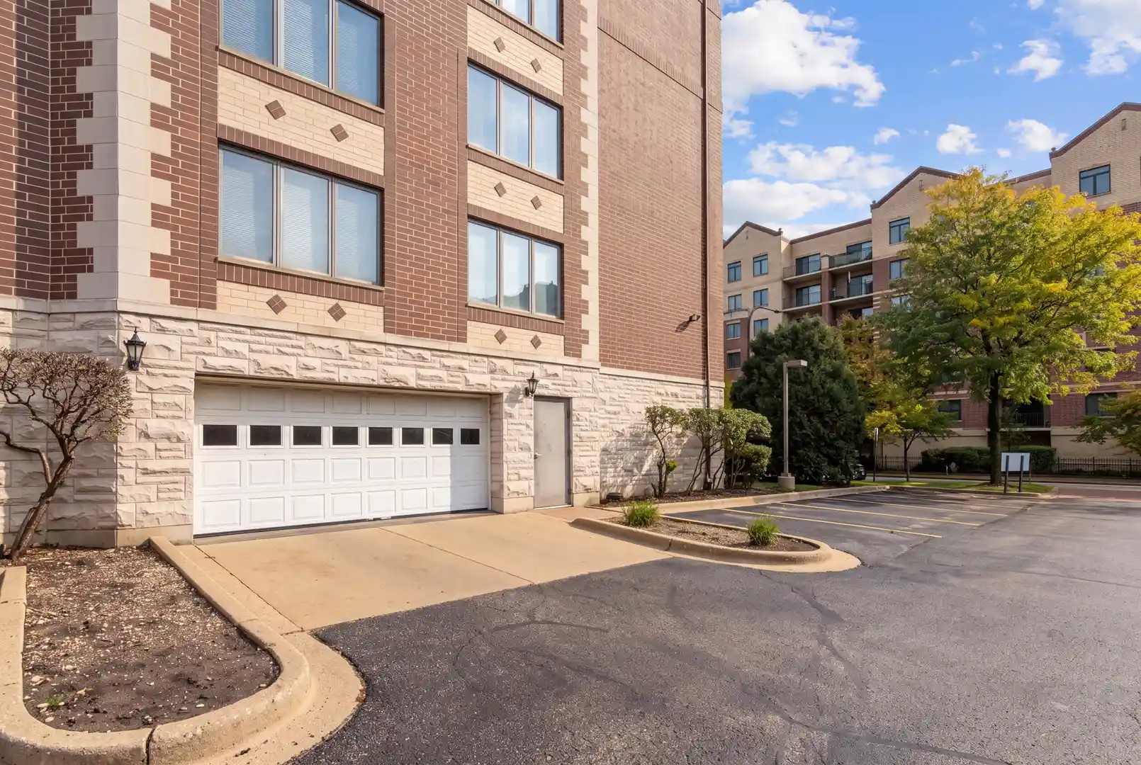 Listing Photo 24 - Condo for sale in 10 S Wille St located at 10 S Wille St, Mount Prospect, IL 60056 - Unit #303