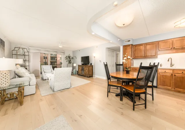 Photo 4 of Condo for sale at 10 S Wille St #303, Mount Prospect, IL 60056 | MLS# 12776490 | Listing updated on 2026-10-07