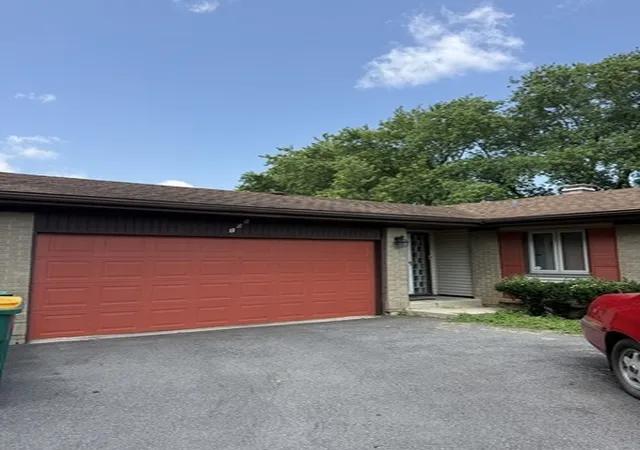 Photo 2 of Single family home for sale at 101 Pheasant Run Rd, Joliet, IL 60433 | MLS# 12776491 | Listing updated on 2026-10-06