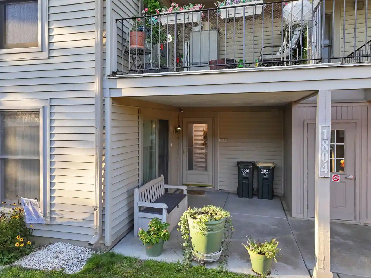 Listing Photo 2 - Condo for sale in 1804 Fayette Walk located at 1804 Fayette Walk, Hoffman Estates, IL 60169 - Unit 1804 Fayette Walk