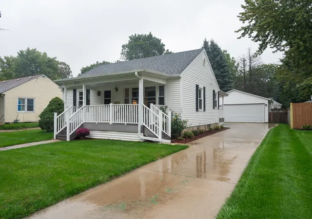 Photo 3 of Single family home for sale at 913 N 12th Street, Rochelle, IL 61068 | MLS# 12776507 | Listing updated on 2026-10-05