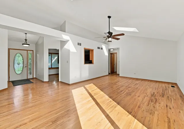 Photo 2 of Single family home for sale at 128 Bush Dr, Elwood, IL 60421 | MLS# 12776527 | Listing updated on 2026-10-27