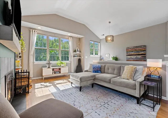 Photo 1 of Condo for sale at 2710 W Haddon Ave #3, Chicago, IL 60622 | MLS# 12776536 | Listing updated on 2026-10-08