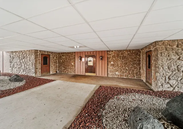 Listing Photo 2 - Condo for sale in building located at 9520 S Mayfield Ave, Oak Lawn, IL 60453 - Unit #N204