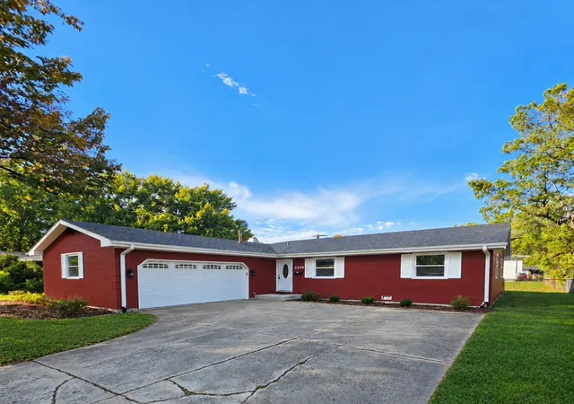 Photo 1 of Single family home for sale at 2059 Robert St, Aurora, IL 60506 | MLS# 12776557 | Listing updated on 2026-10-22