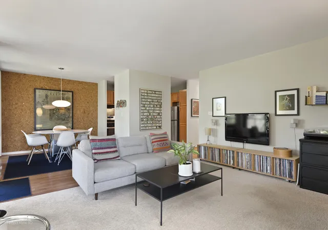 Photo 1 of Condo for sale at 3021 S Michigan Ave #407, Chicago, IL 60616 | MLS# 12776581 | Listing updated on 2026-10-08