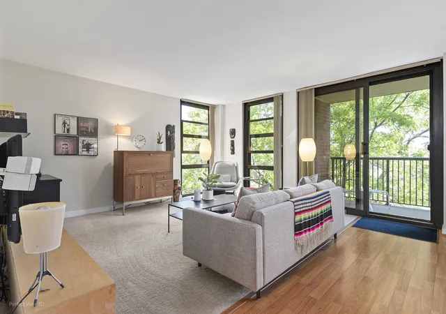 Photo 4 of Condo for sale at 3021 S Michigan Ave #407, Chicago, IL 60616 | MLS# 12776581 | Listing updated on 2026-10-08