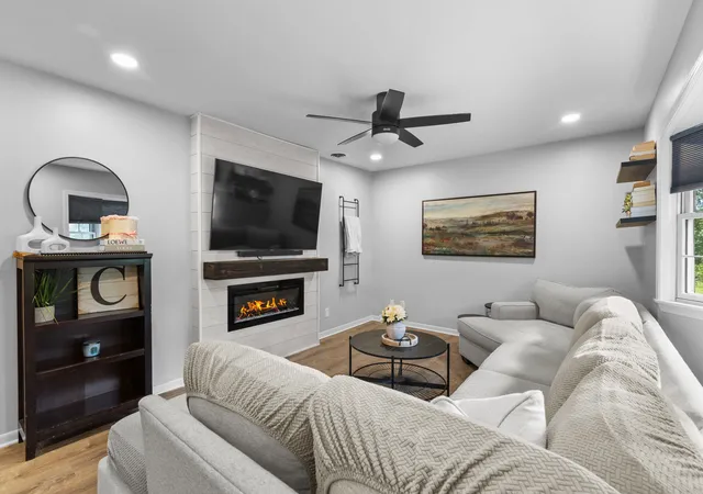 Photo 4 of Single family home for sale at 3659 N Il Route 71, Sheridan, IL 60551 | MLS# 12776590 | Listing updated on 2026-10-07