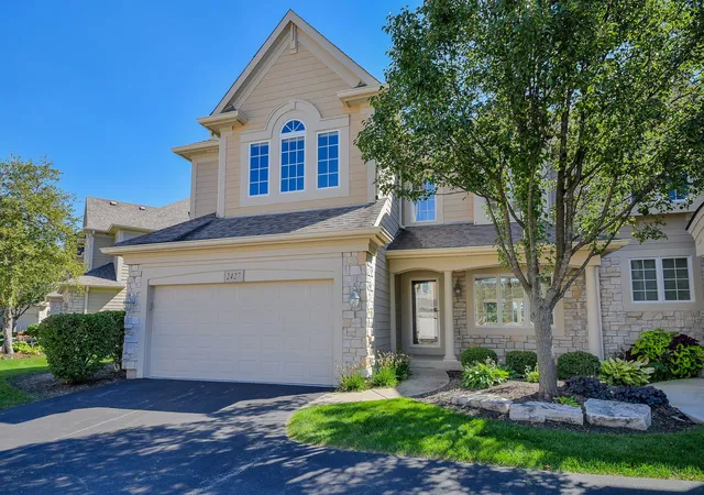 Photo 1 of Townhouse for sale at 2427 Ridgewood Ct, Aurora, IL 60502 | MLS# 12776592 | Listing updated on 2026-10-08