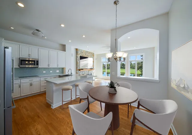 Photo 3 of Townhouse for sale at 2427 Ridgewood Ct, Aurora, IL 60502 | MLS# 12776592 | Listing updated on 2026-10-08